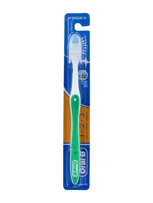 Oral-B Tandenborstel 1.2.3 Medium